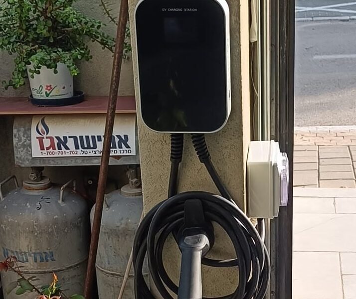 התקנת עמדת טעינה בבית לקוח